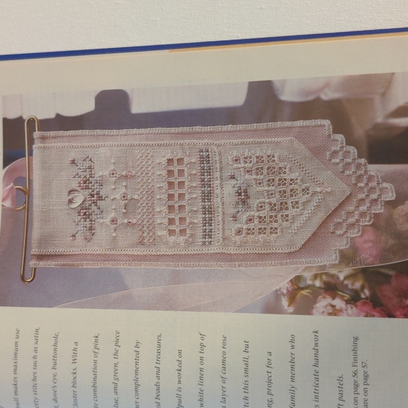 Just CrossStitch Magazine April 1999 - Picture 14 of 14